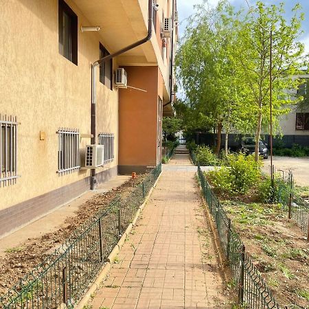 Giurgiului Apartament Bucharest Luaran gambar