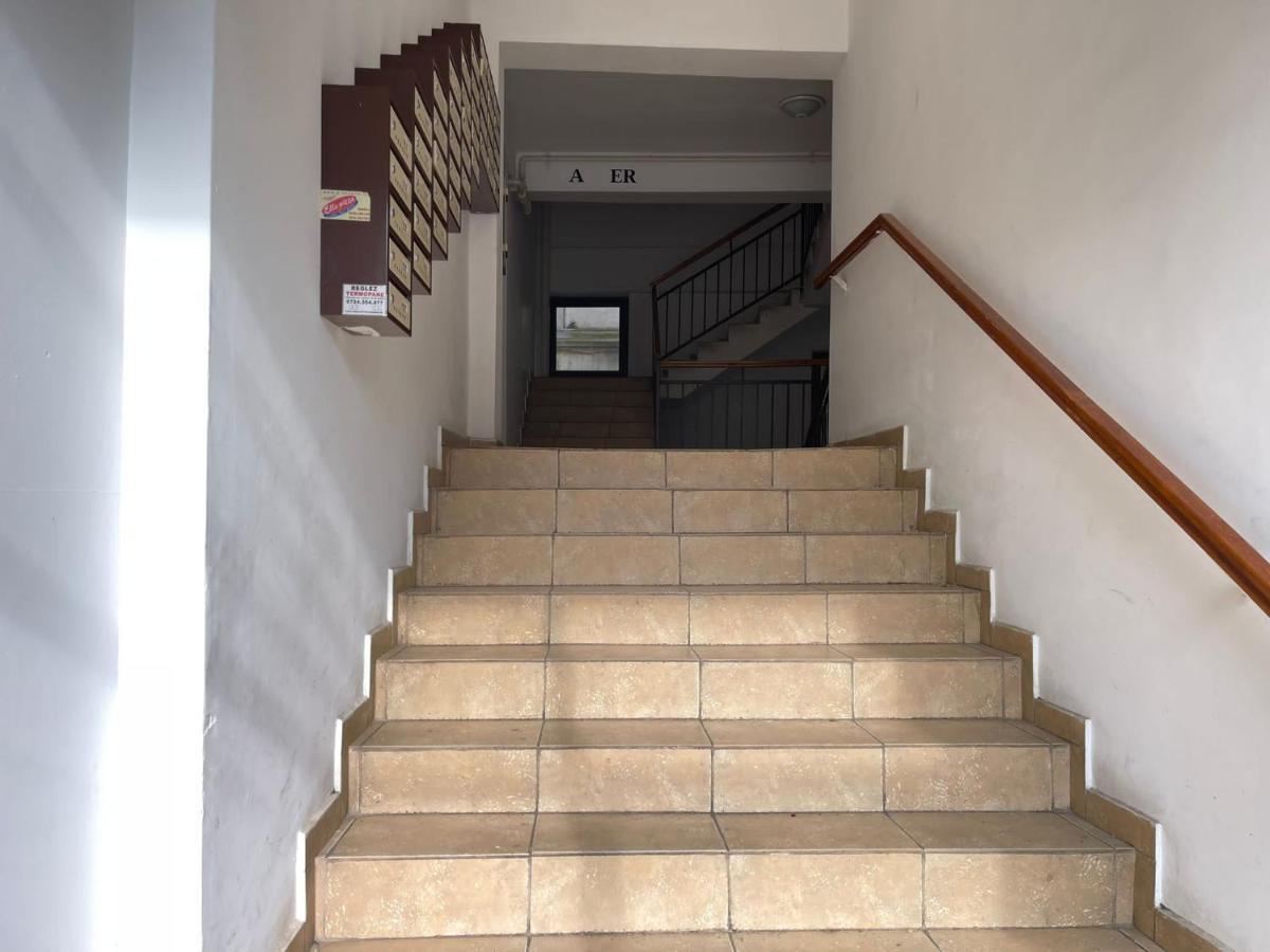 Giurgiului Apartament Bucharest Luaran gambar