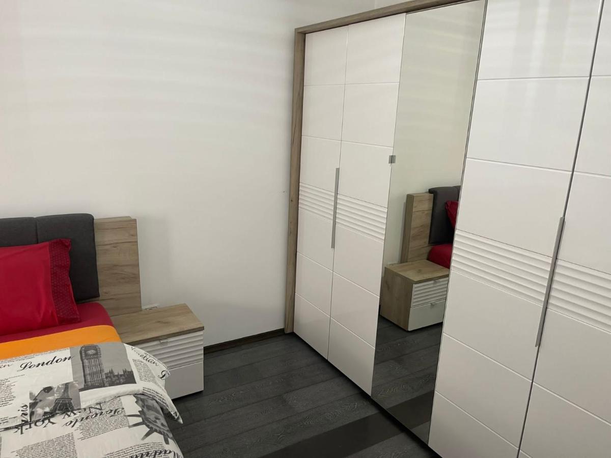 Giurgiului Apartament Bucharest Luaran gambar