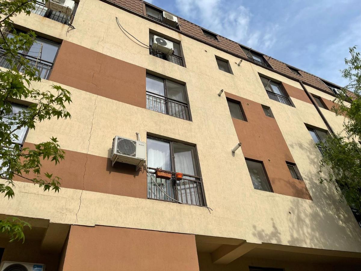 Giurgiului Apartament Bucharest Luaran gambar
