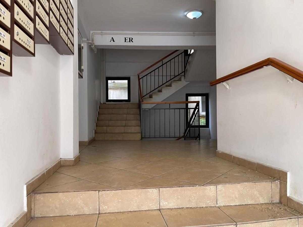 Giurgiului Apartament Bucharest Luaran gambar